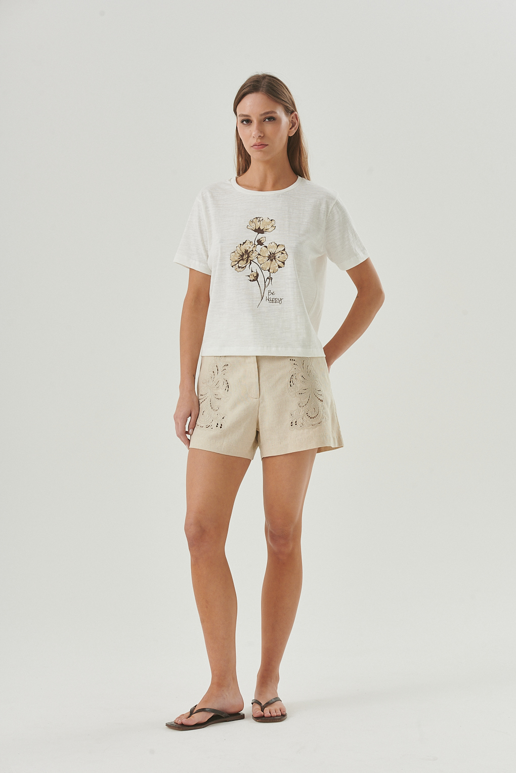remera estampado con flores