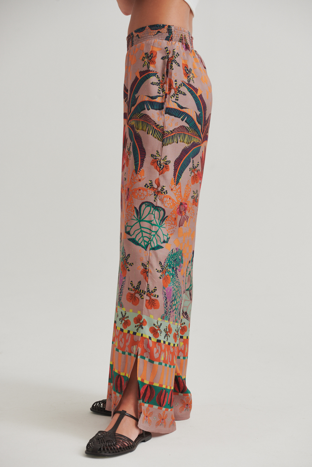 pantalón estampa tropical