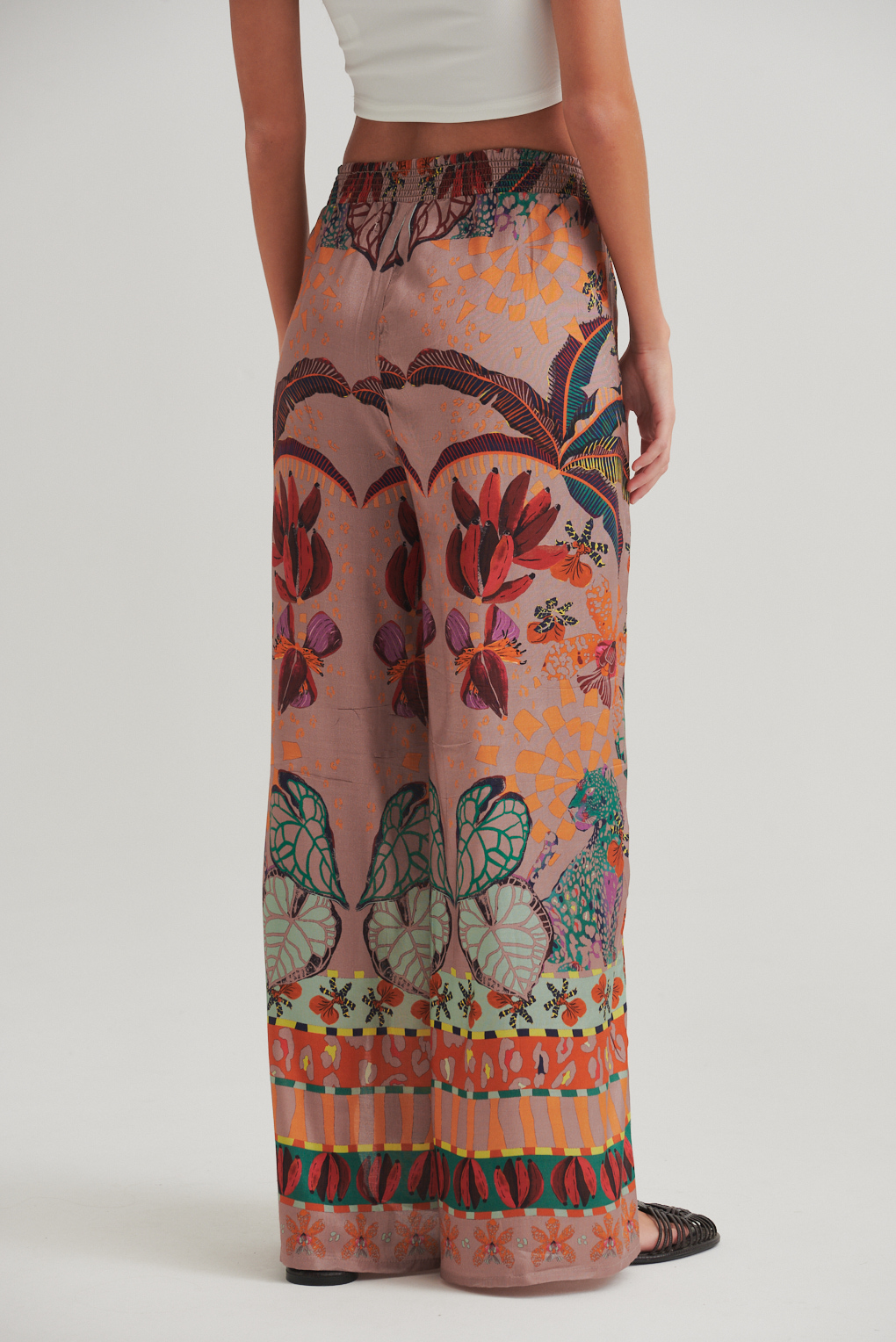 pantalón estampa tropical