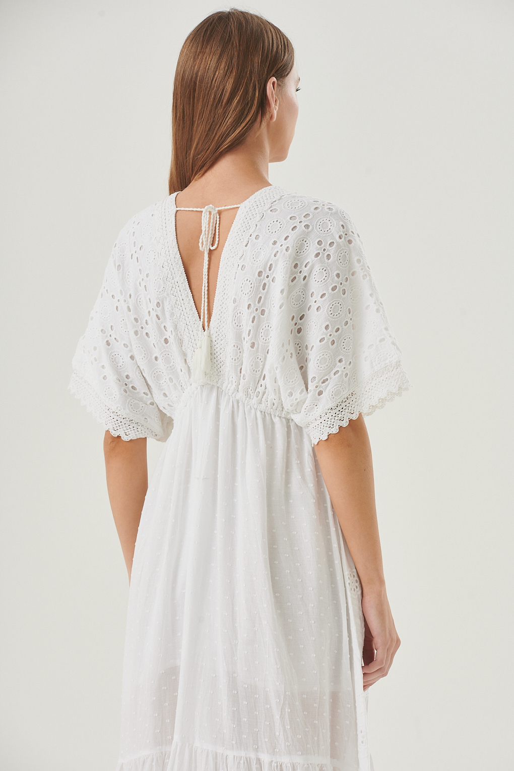 vestido blanco calado