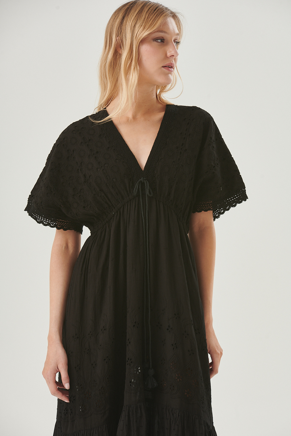 vestido blanco calado