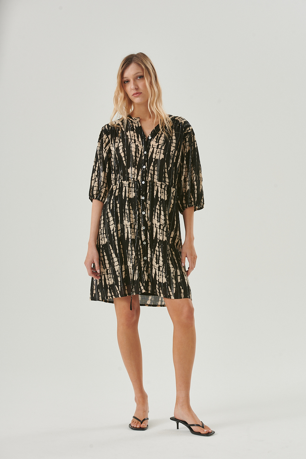 vestido corto botones