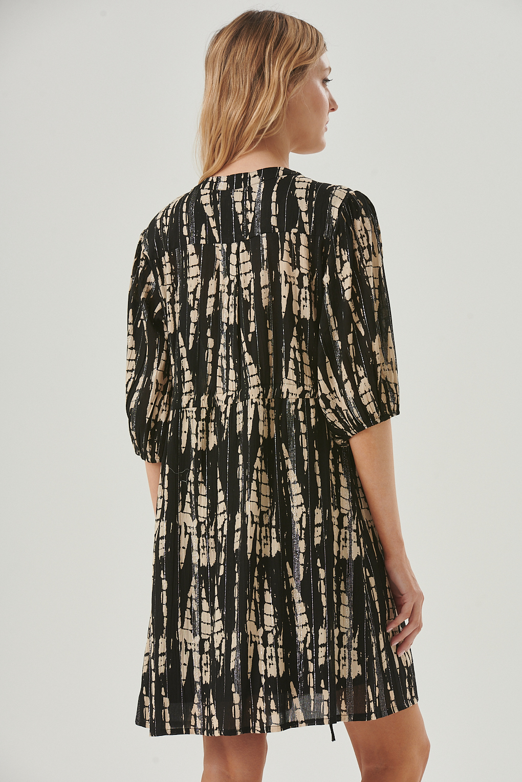 vestido corto botones