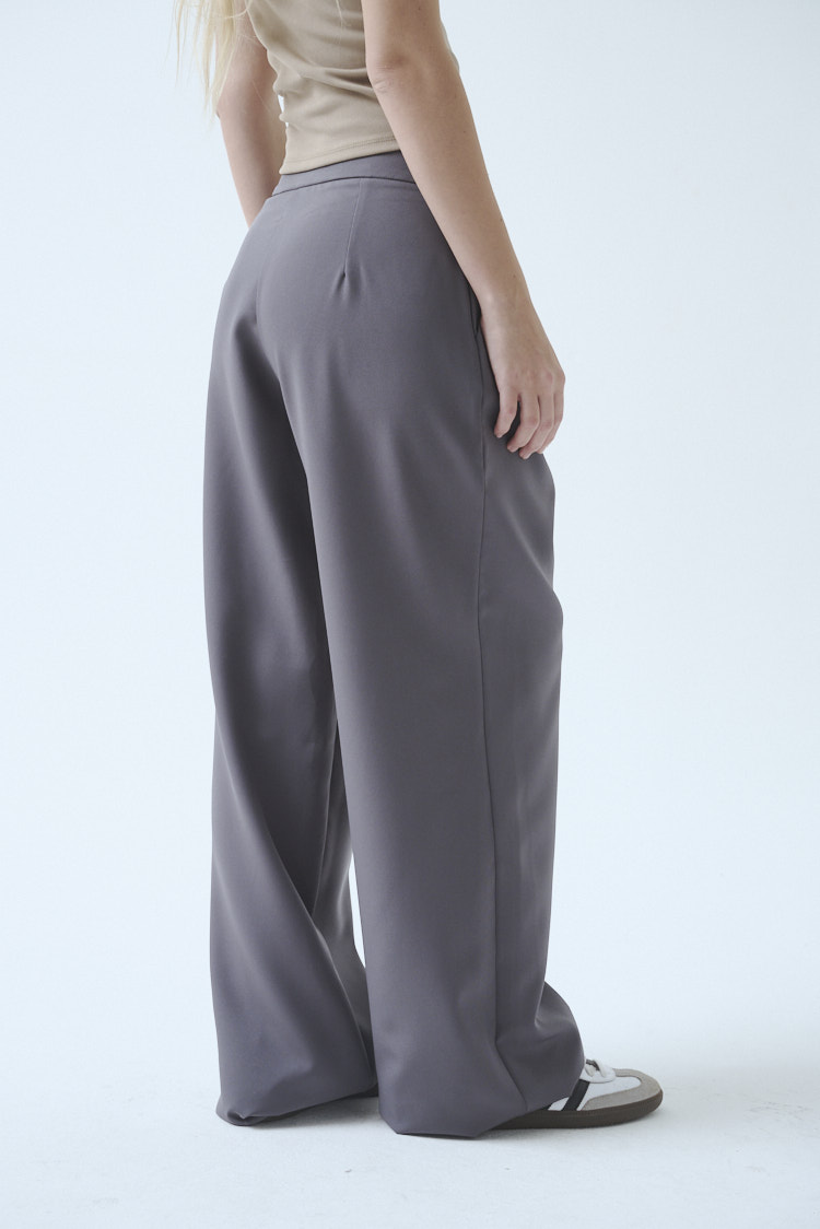 pantalon sastrero amplio