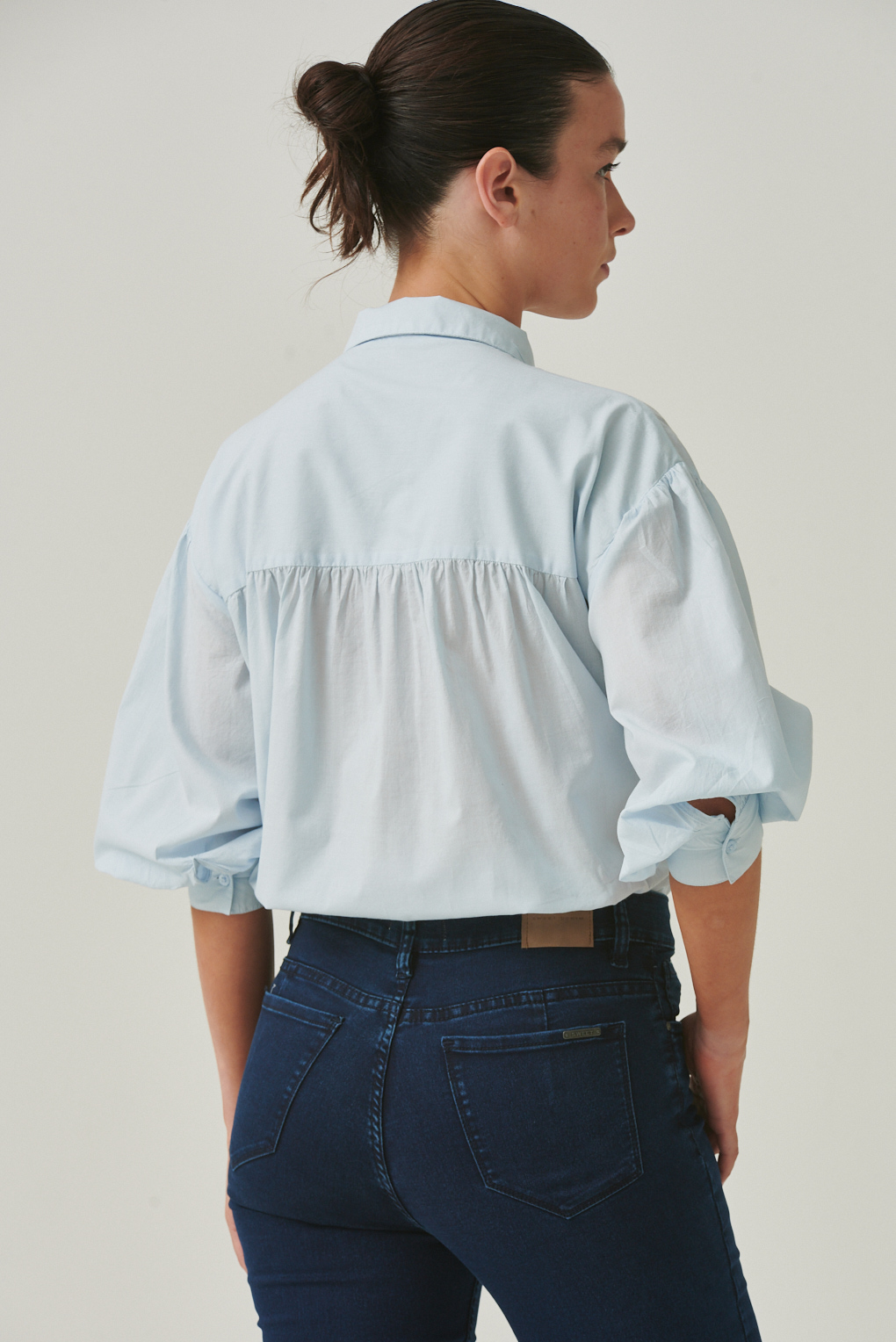 camisa algodó calada