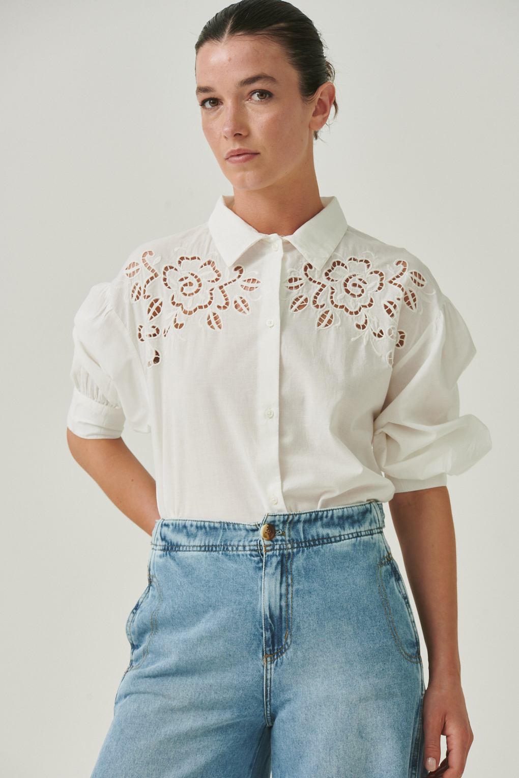 camisa algodó calada