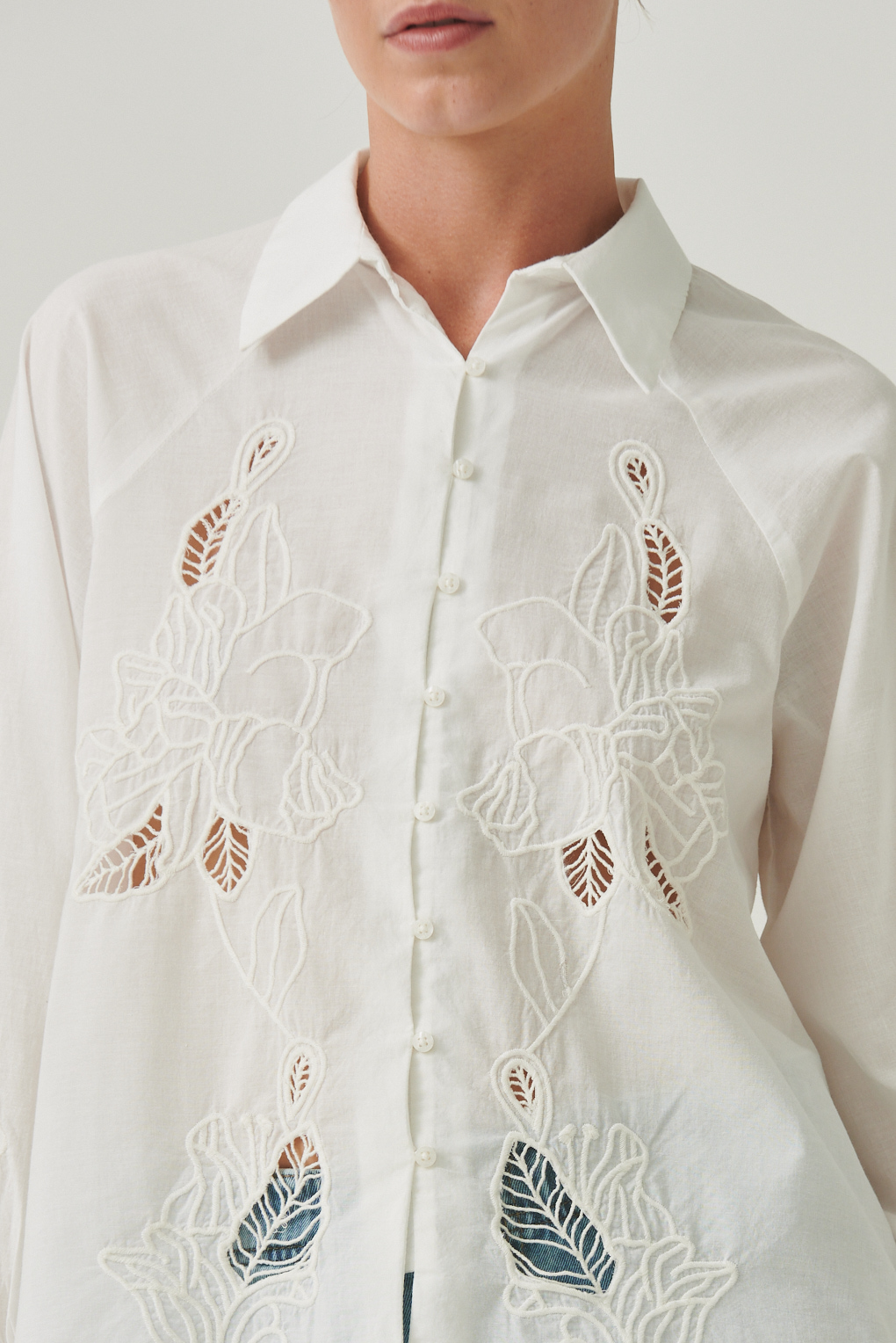 camisa bordada