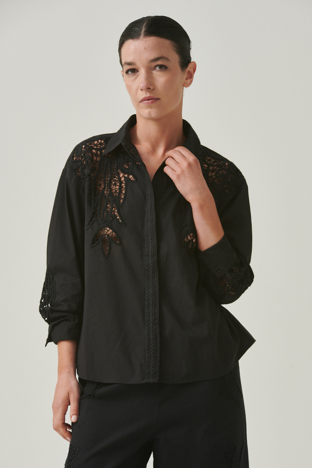 camisa algodón bordada