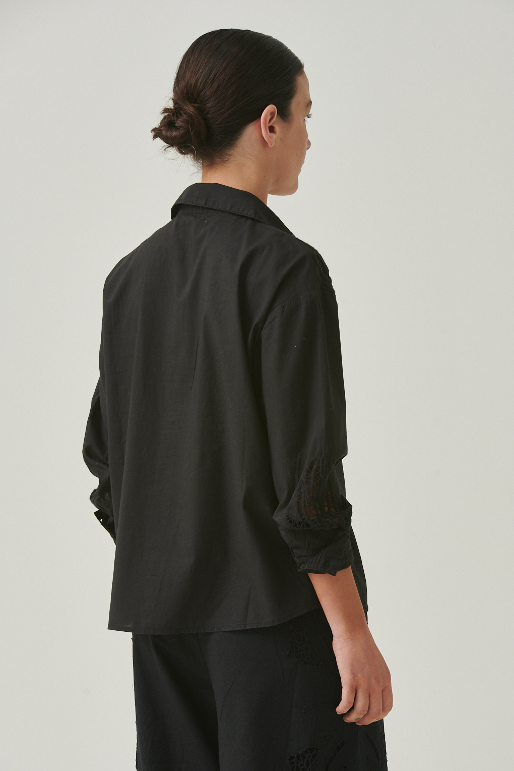 camisa algodón bordada