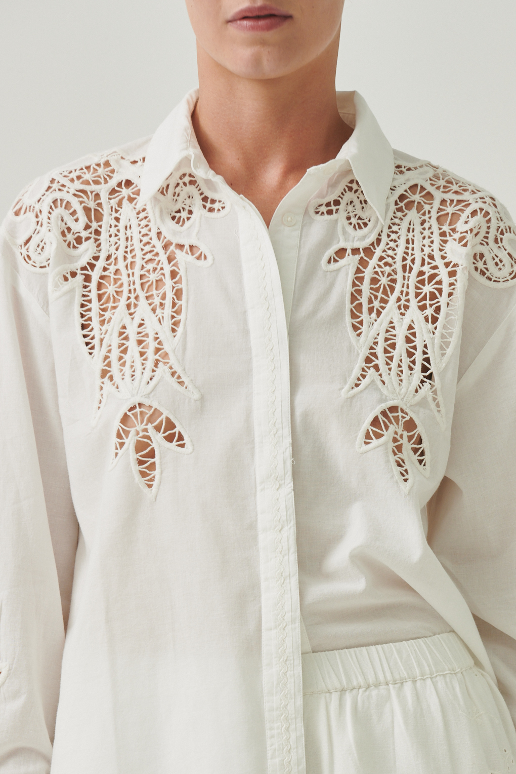 camisa algodón bordada