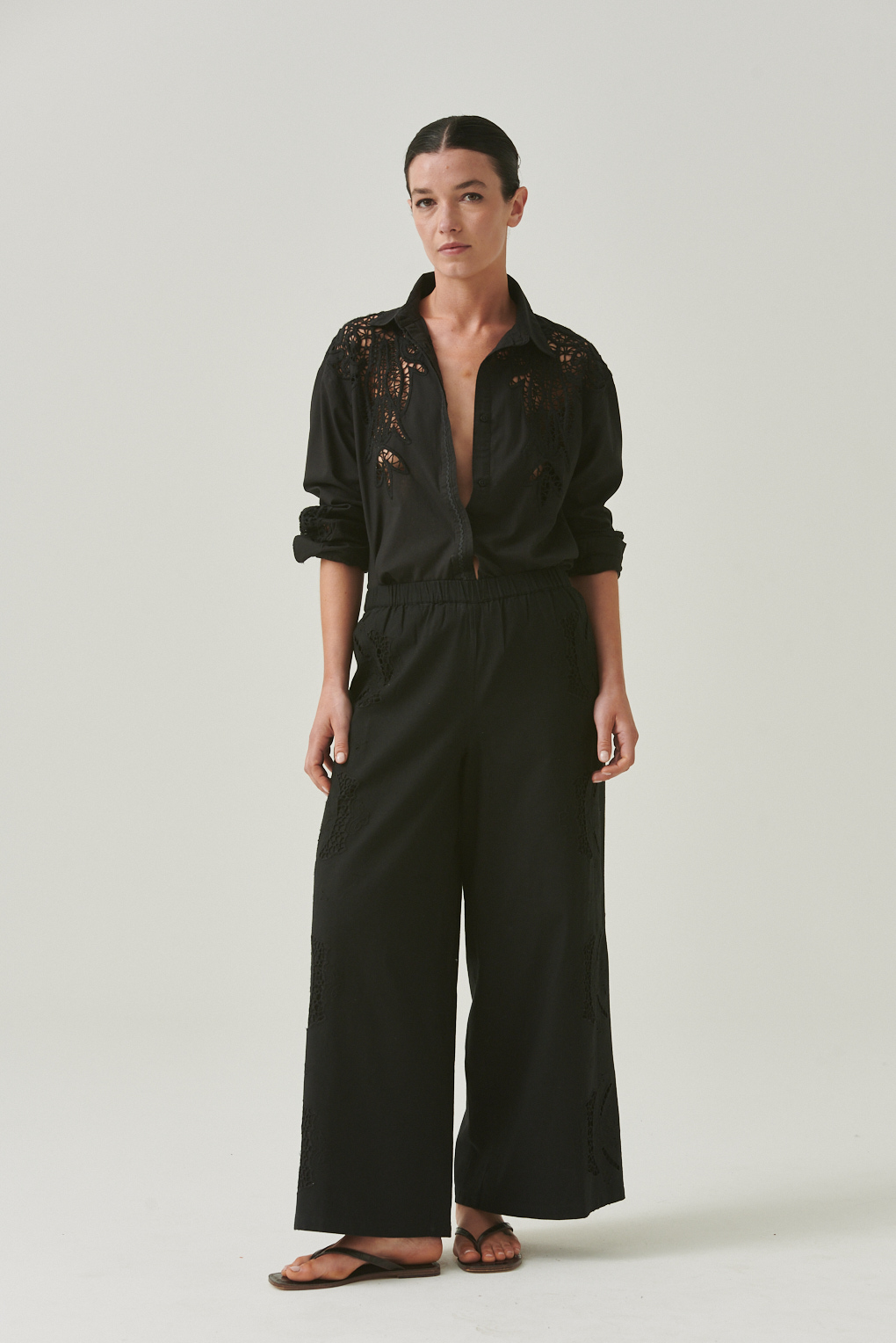 pantalón algodón bordado