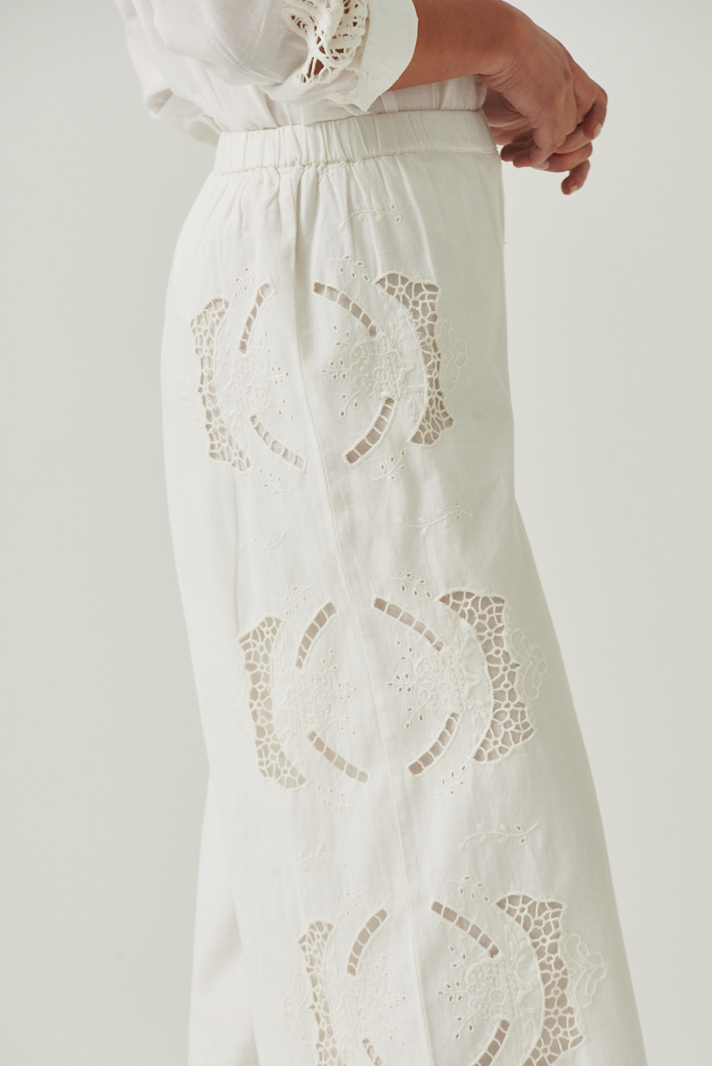 pantalón algodón bordado
