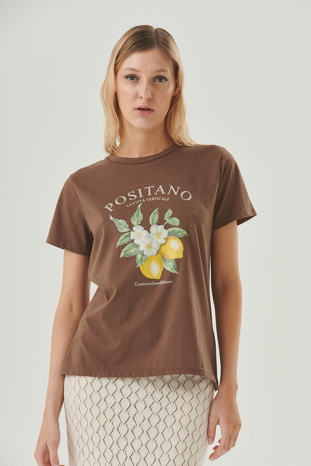 remera estampada flores