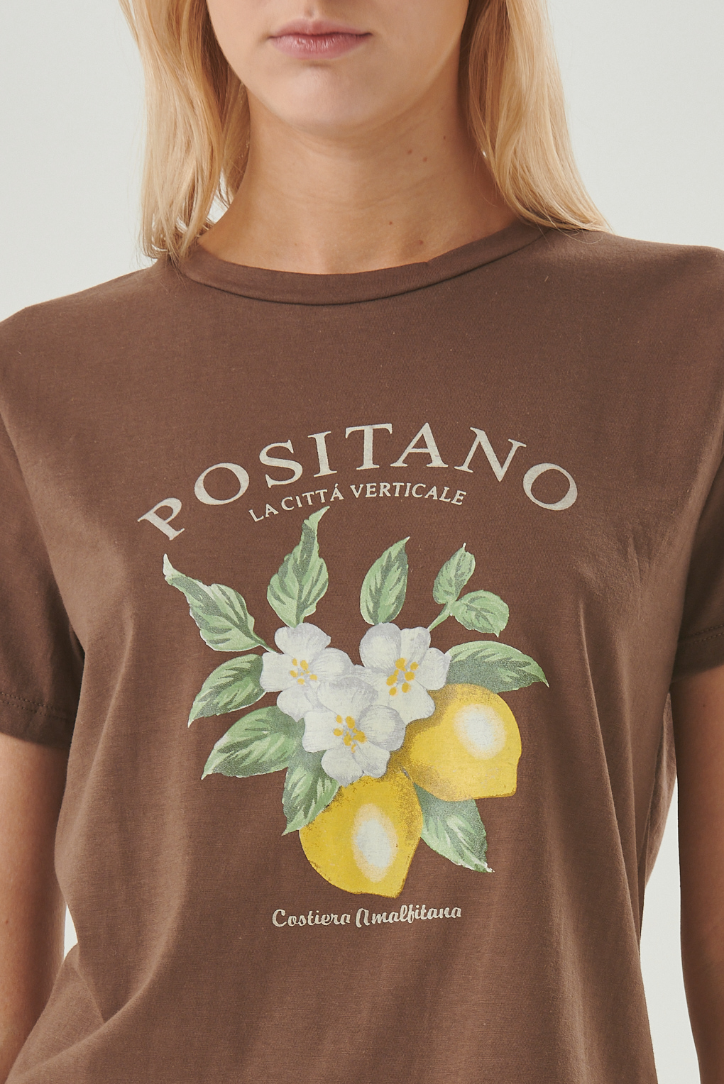remera estampada flores