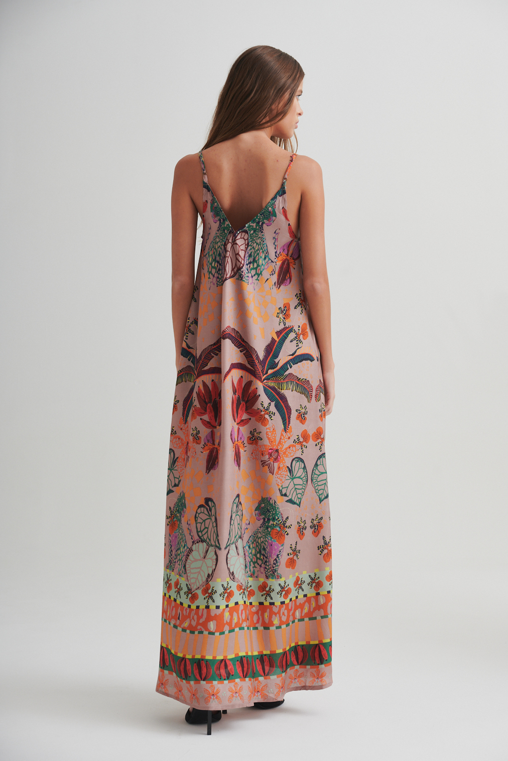 vestido estampado tropical