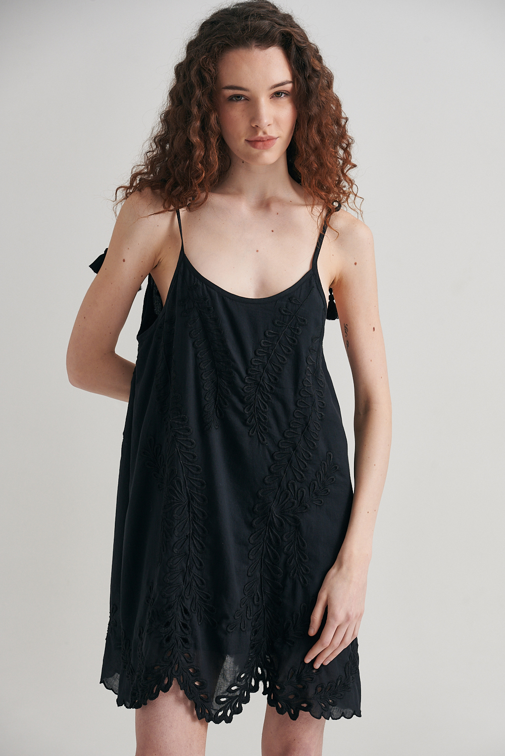 vestido corto briderie