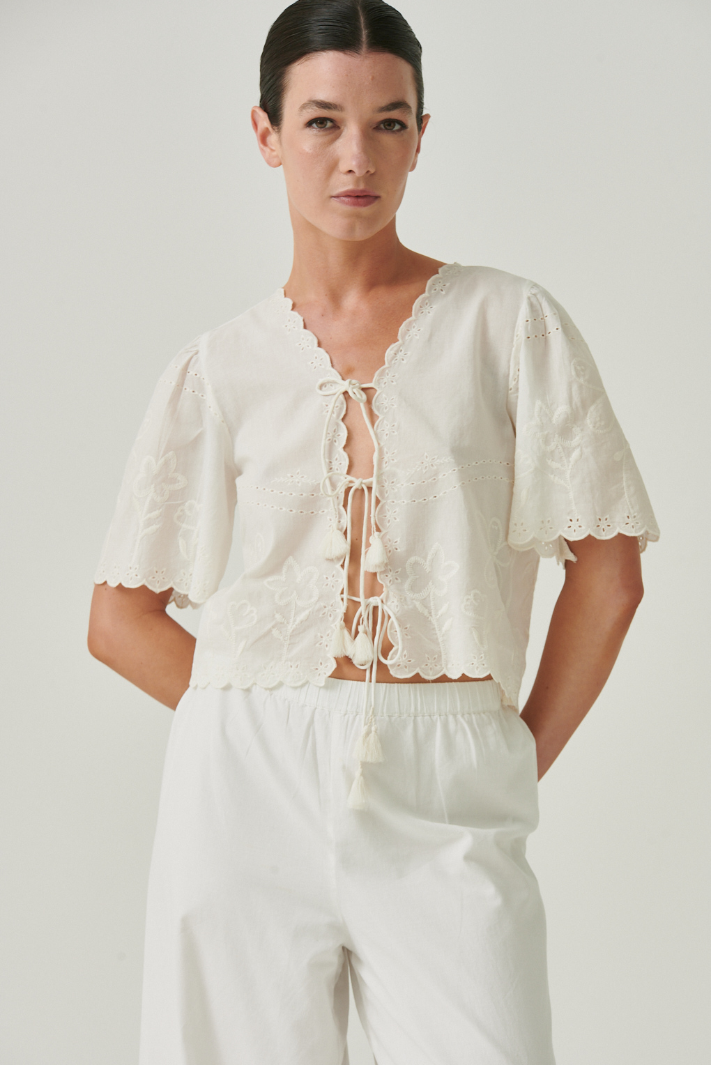 blusa algodón bordada
