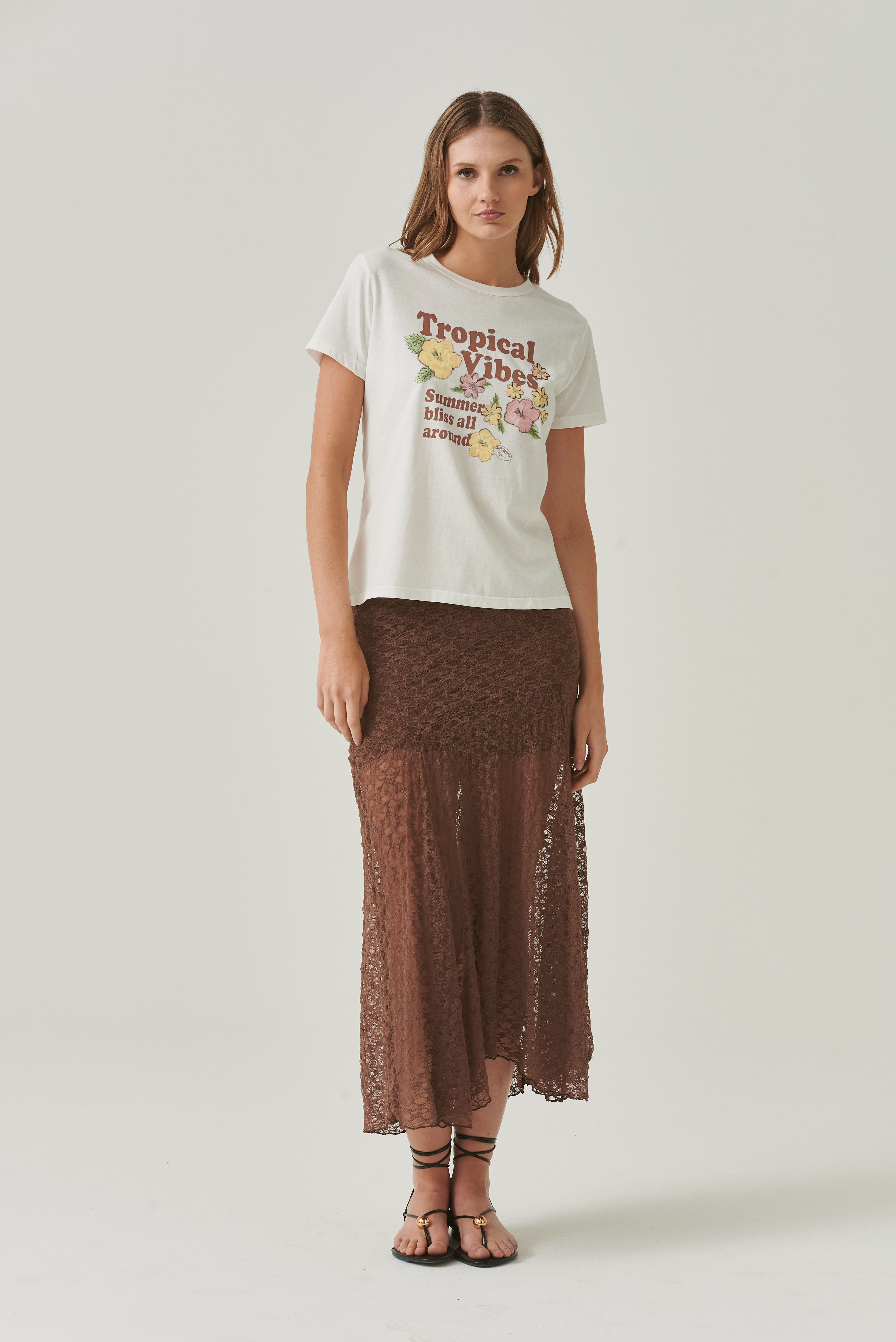 remera estampada tropical