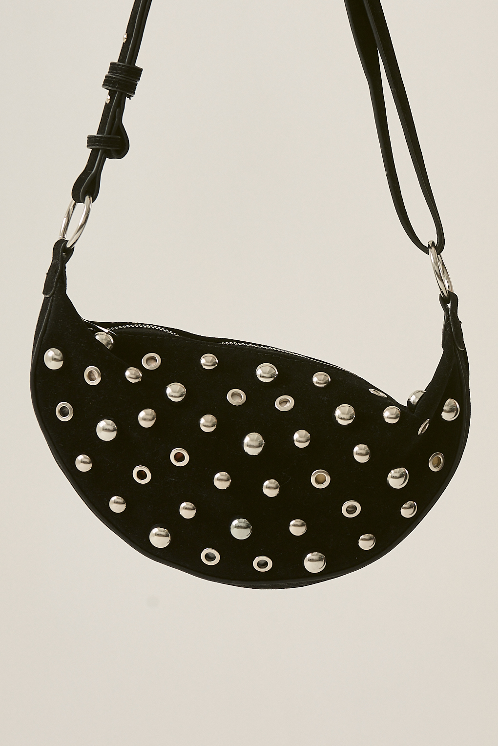 Cartera bandonlera tacha