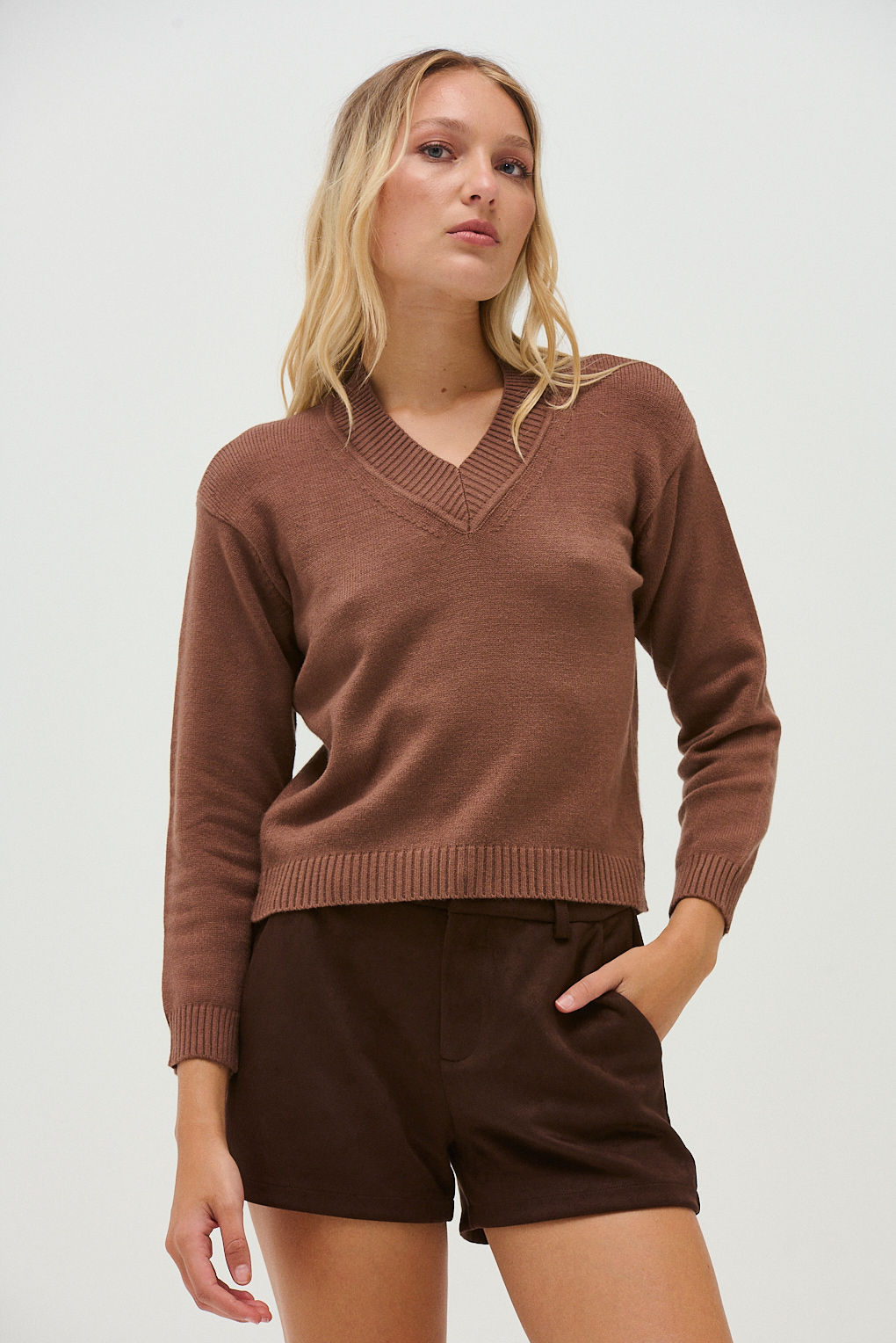 sweater algodón escote v