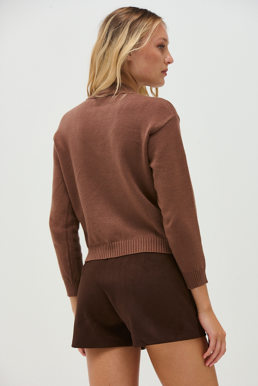 sweater algodón escote v