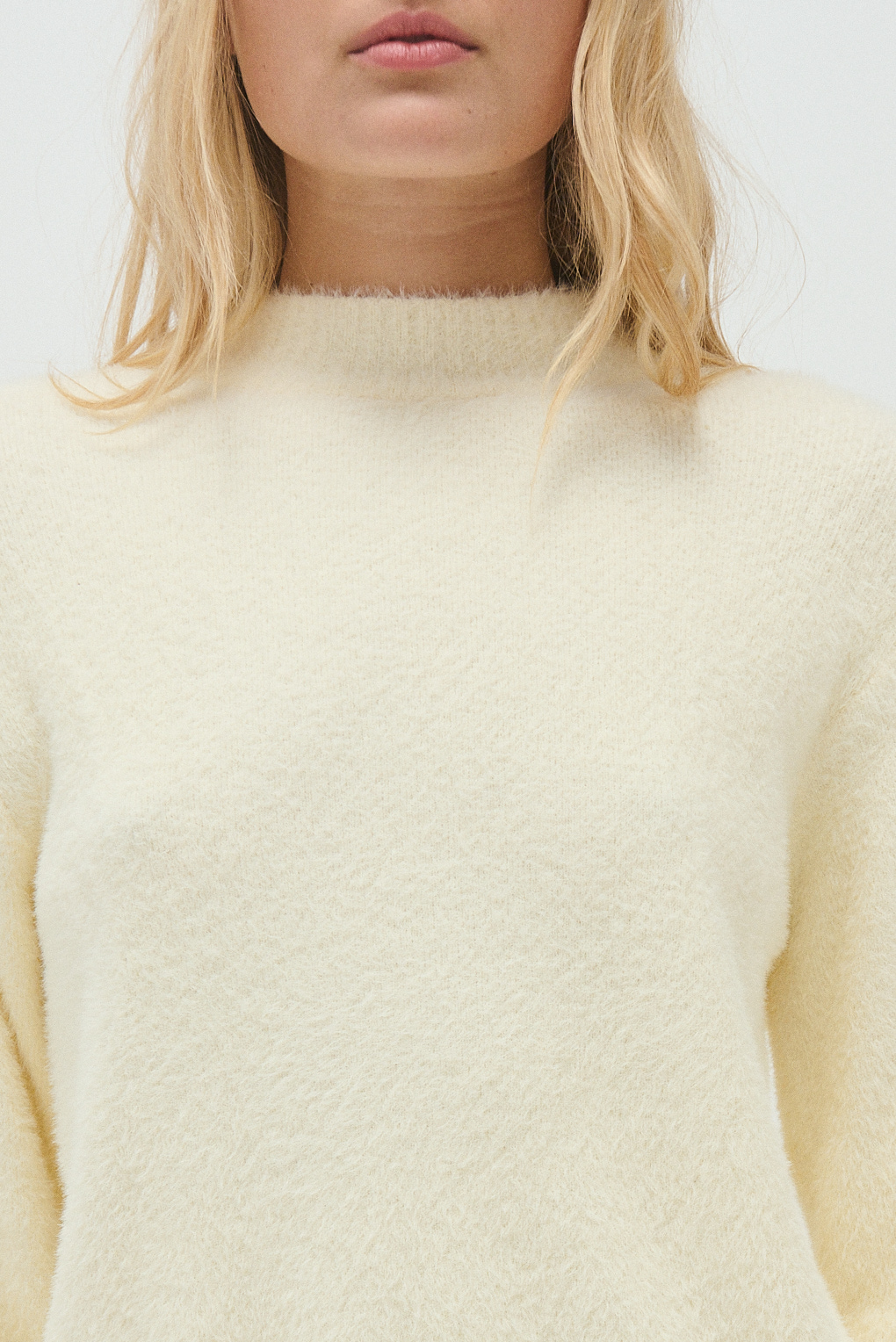 sweater tejido cuello alto