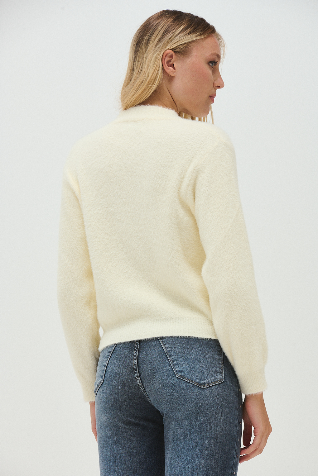 sweater tejido cuello alto