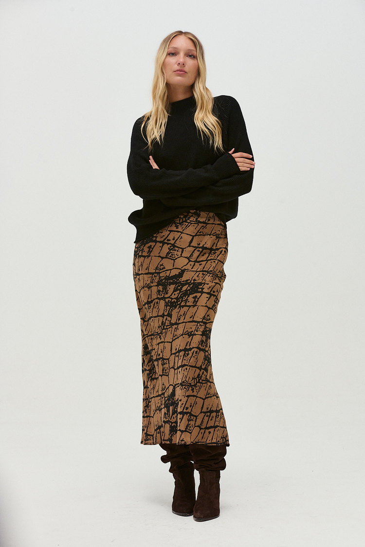 pollera viscosa elastizada