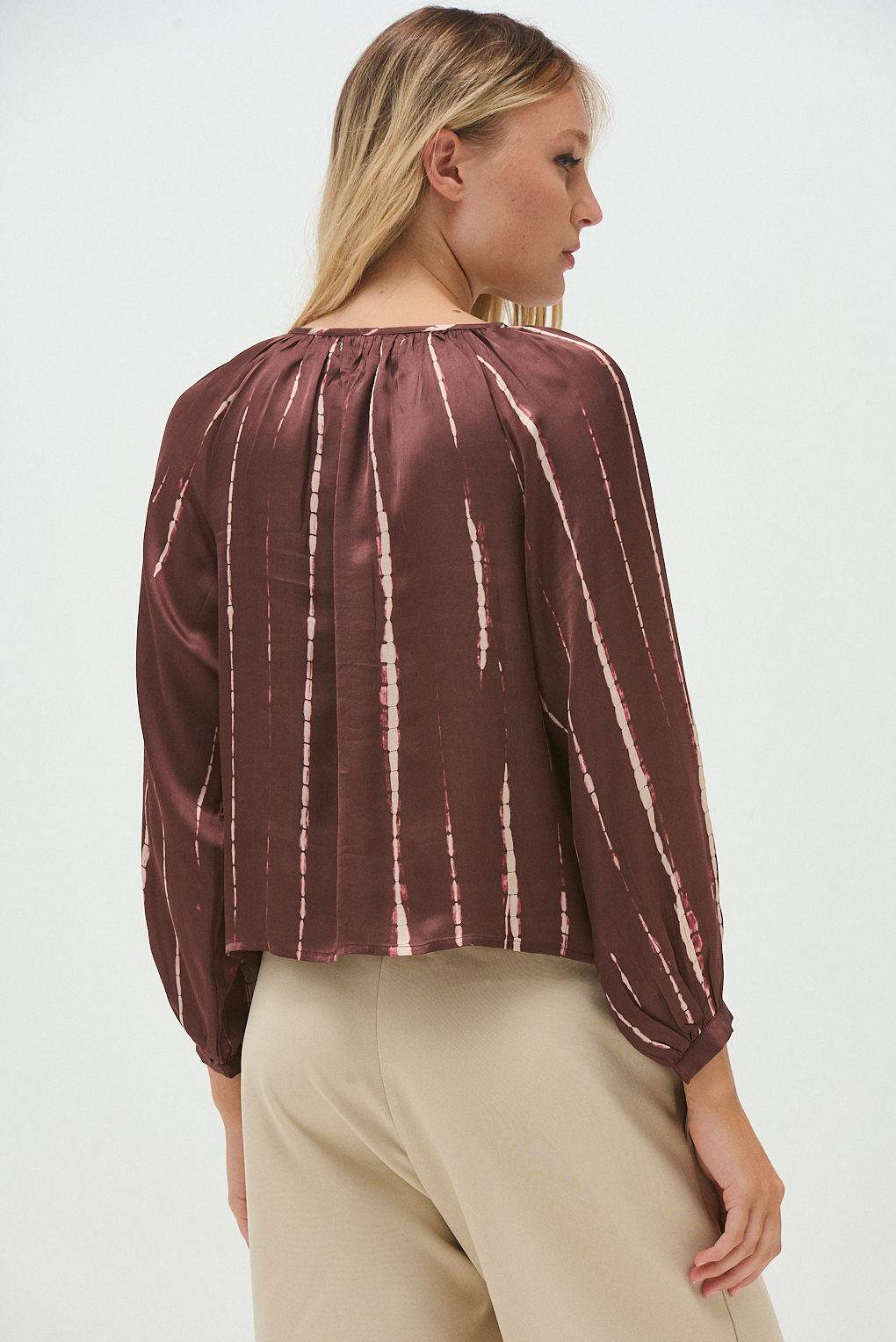 blusa viscosa estampada