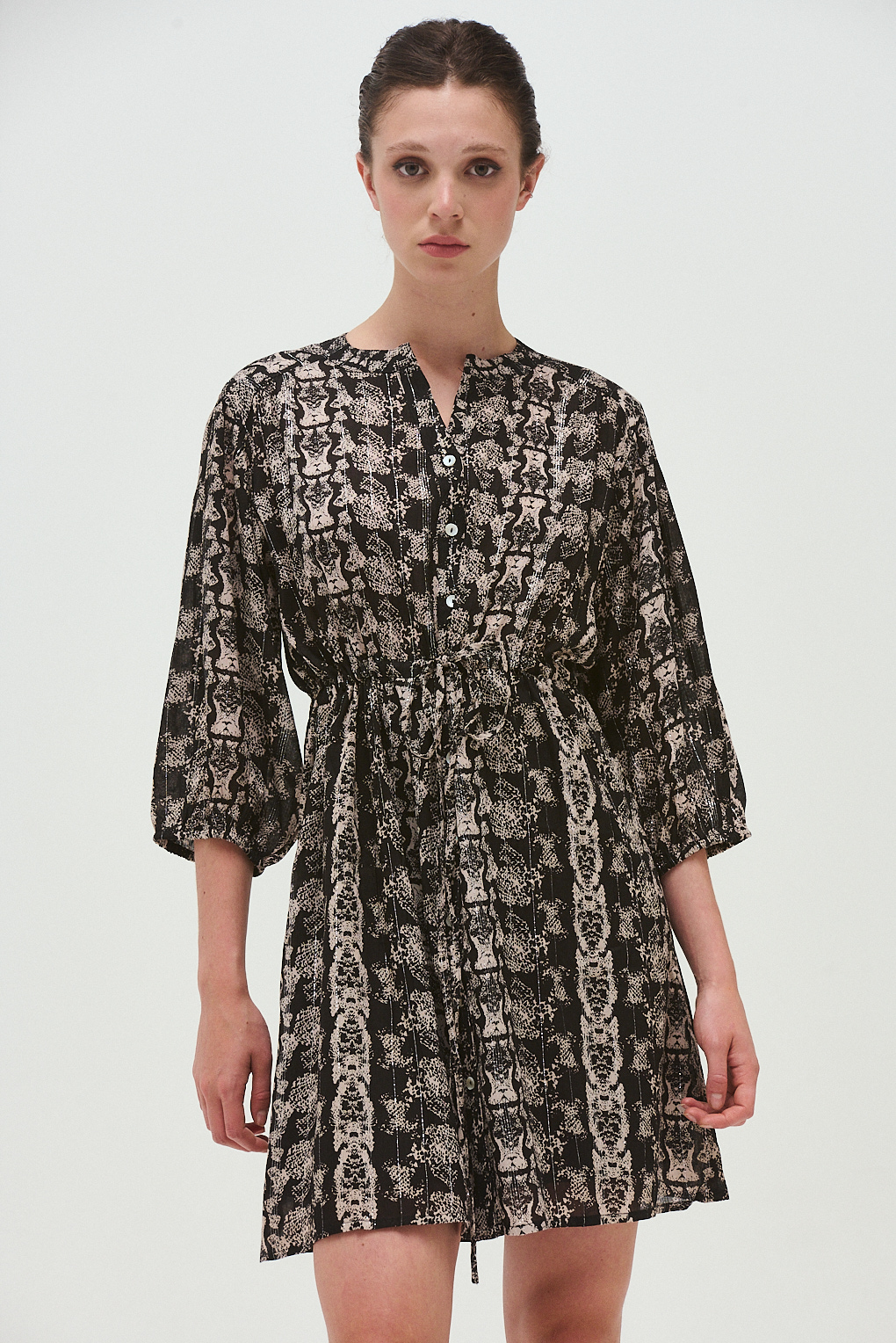 vestido lurex estampado