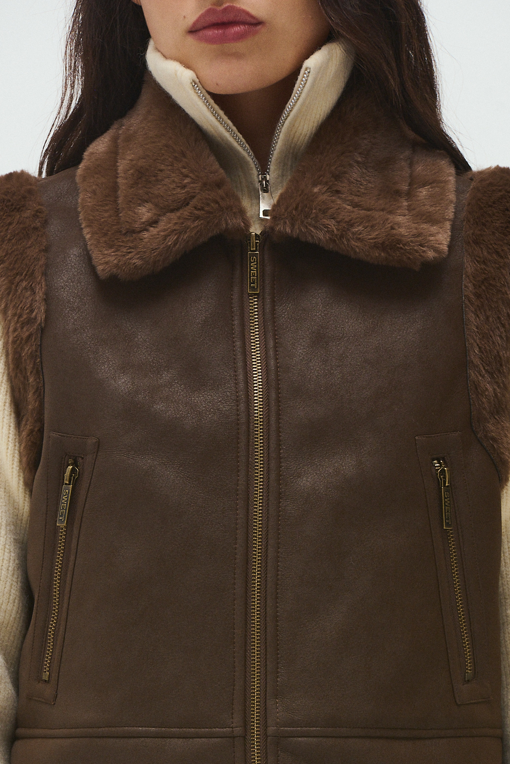 chaleco eco cuero