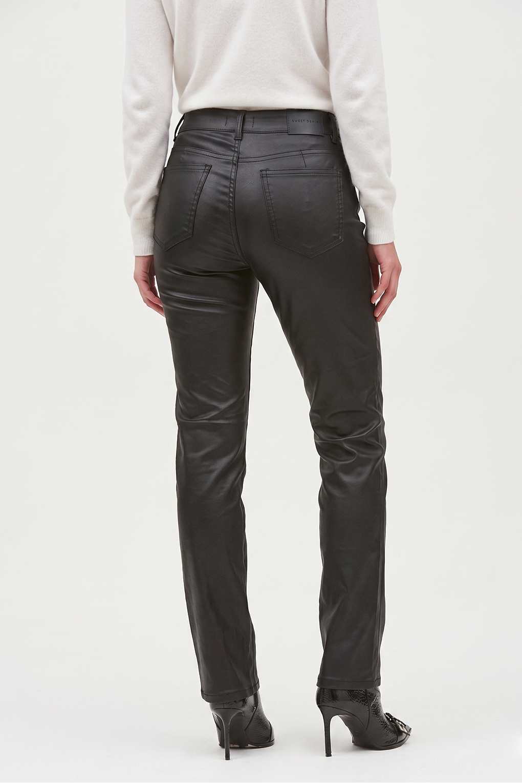Pantalón cuero recto